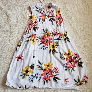 Old Navy White Sleeveless Floral Dress